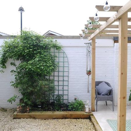 Light Filled Mid- Century 3 Bed Cottage In Dulwich London Exterior foto