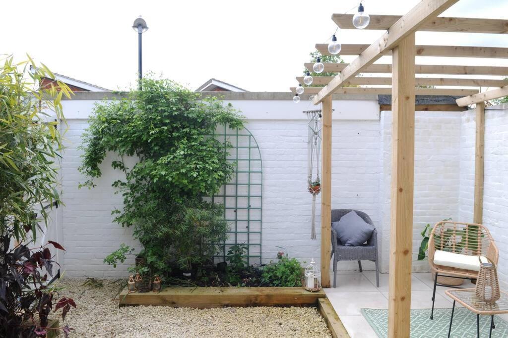 Light Filled Mid- Century 3 Bed Cottage In Dulwich London Exterior foto