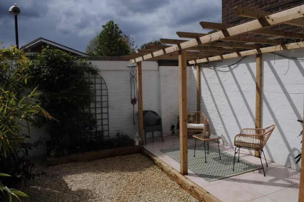 Light Filled Mid- Century 3 Bed Cottage In Dulwich London Exterior foto